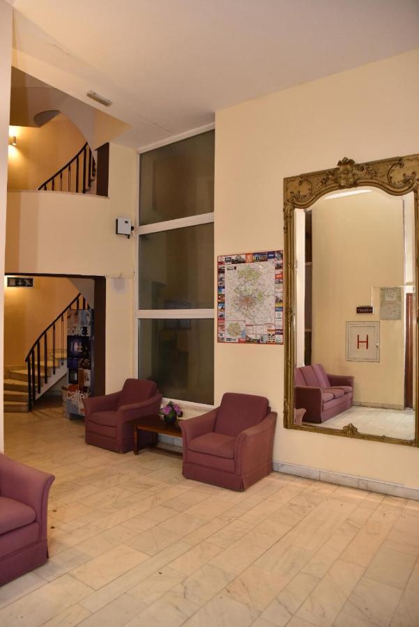 Hotel Magurele Luaran gambar